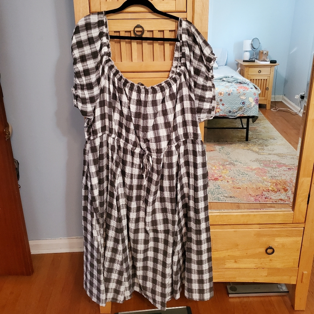 Torrid 6 gingham black and white dress